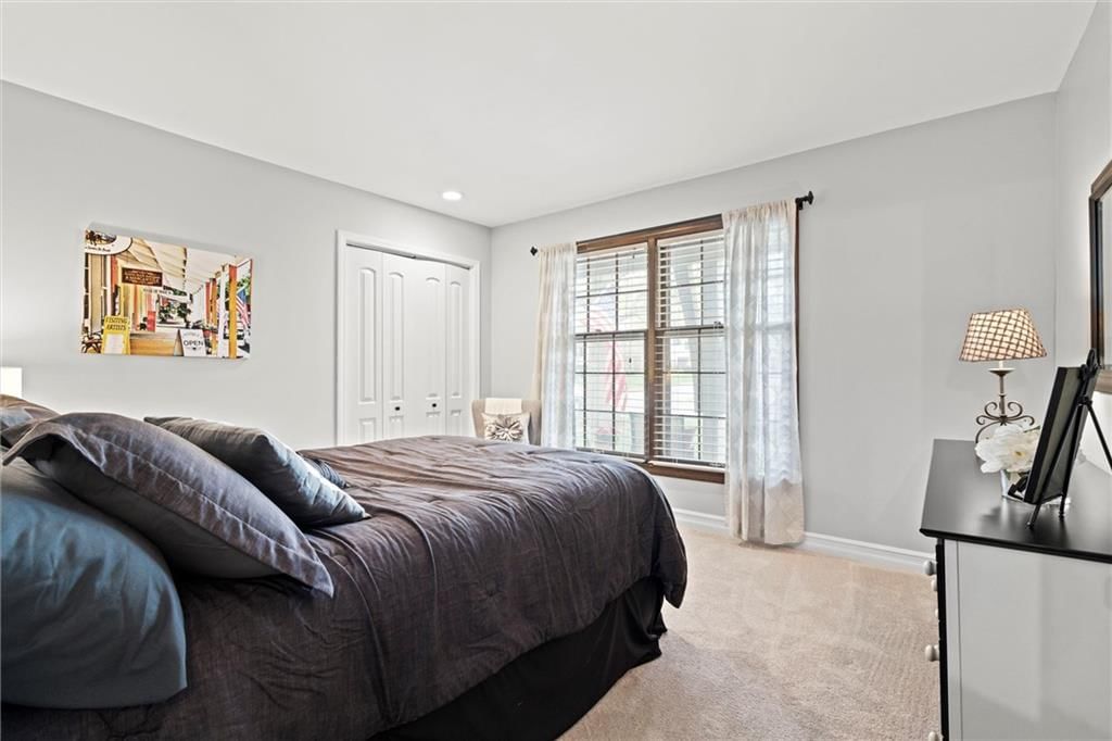 6801 N Agnes Avenue — photo 23