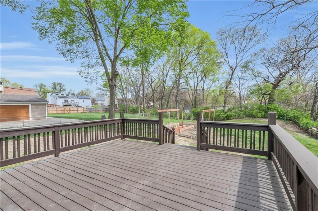 7209 N Troost Avenue — photo 31