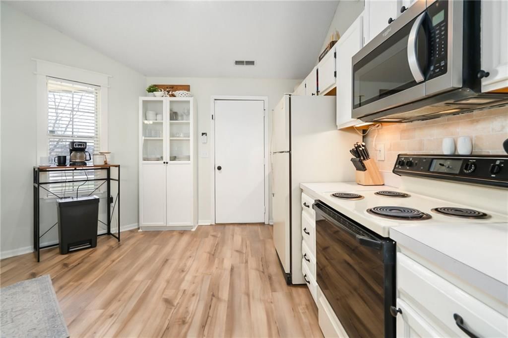 4832 Tempe Street — photo 11