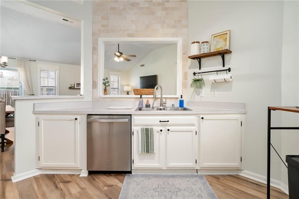 4832 Tempe Street — photo 12