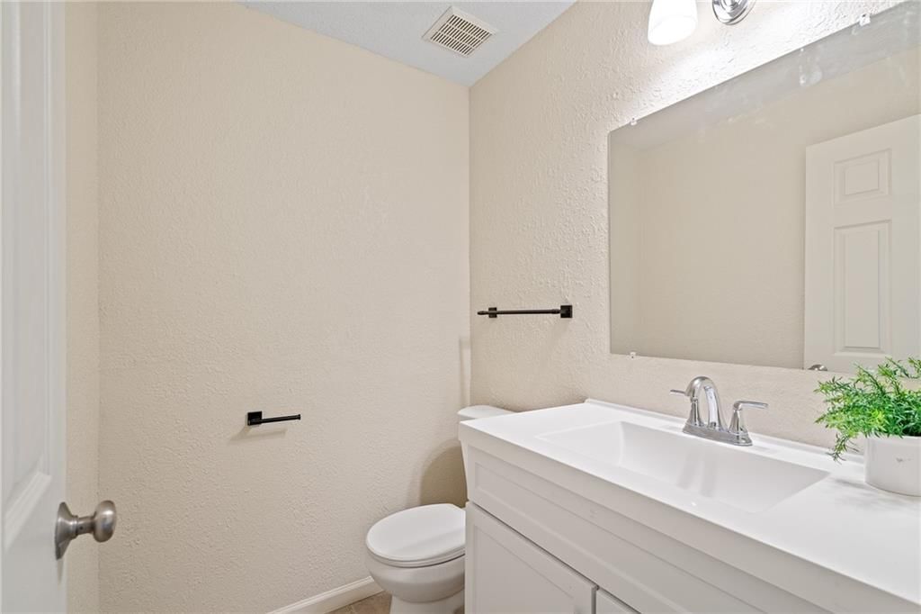 437 W ACORN Street — photo 18