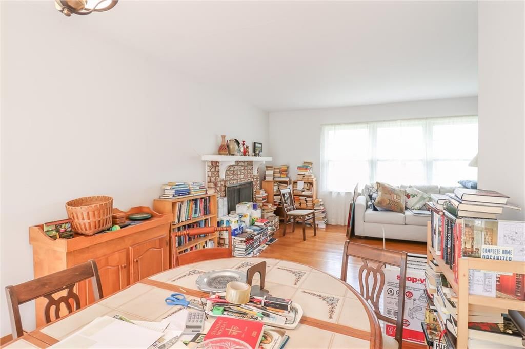 302 Johnson Drive — photo 2