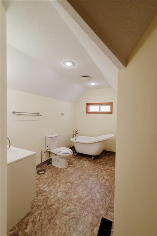 1021 Roosevelt Avenue — photo 68