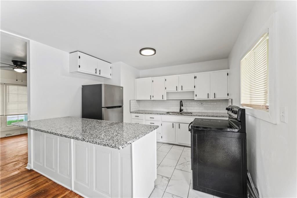 307 W South Avenue — photo 11
