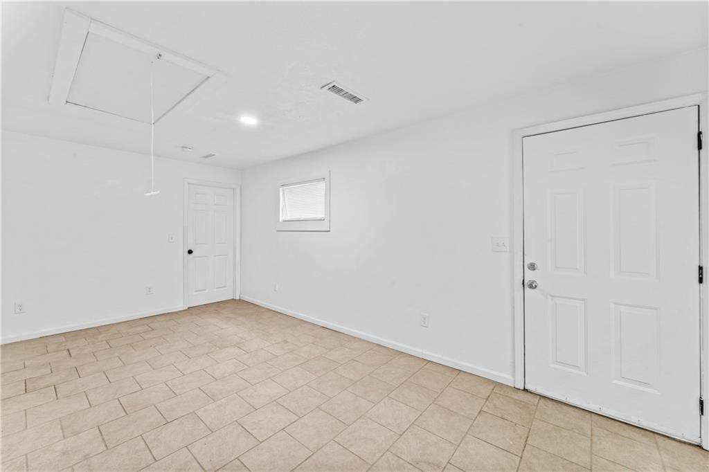 307 W South Avenue — photo 17