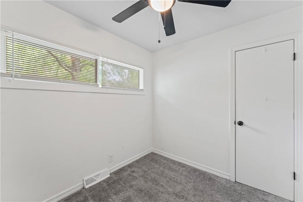 307 W South Avenue — photo 26