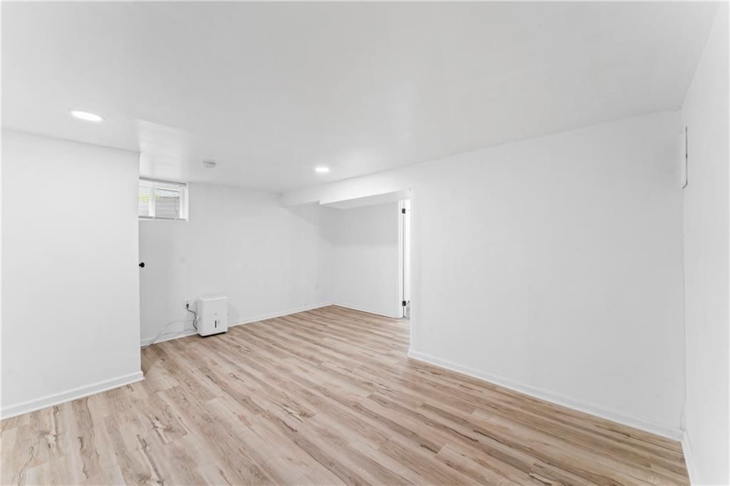 307 W South Avenue — photo 34
