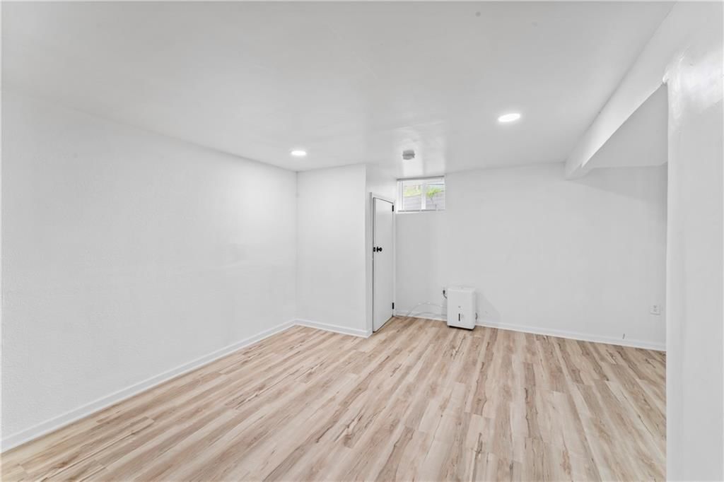 307 W South Avenue — photo 35