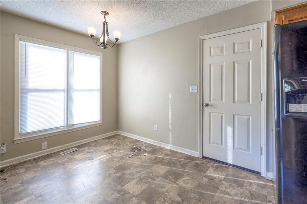 9805 Hillcrest Road — photo 18