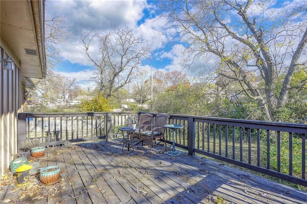 9805 Hillcrest Road — photo 33