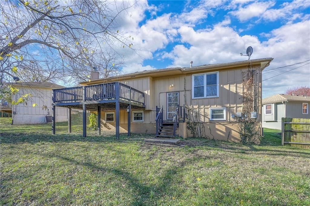 9805 Hillcrest Road — photo 35