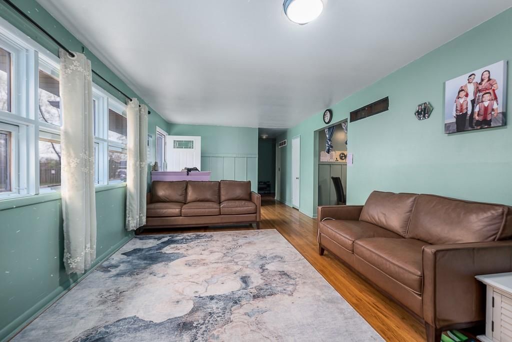 6638 Greeley Avenue — photo 5