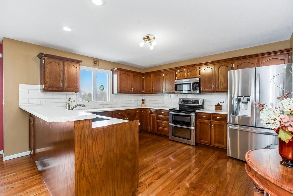 504 Hillcrest Street — photo 10