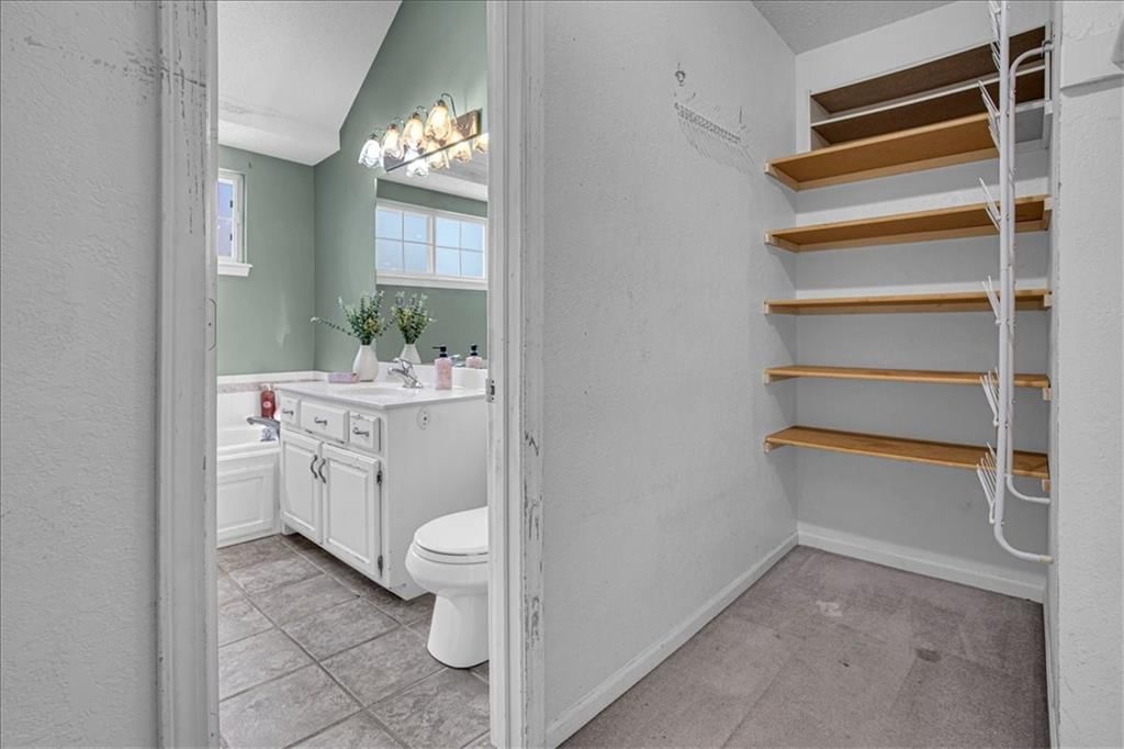 120 NW Whitlock Drive — photo 24