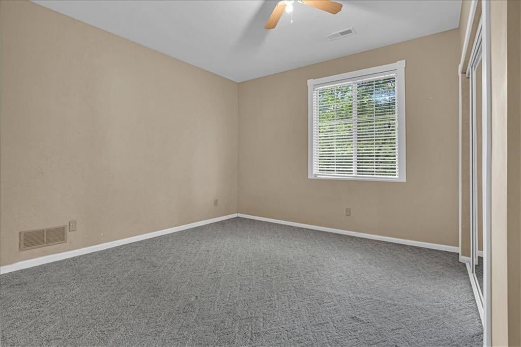 120 NW Whitlock Drive — photo 32