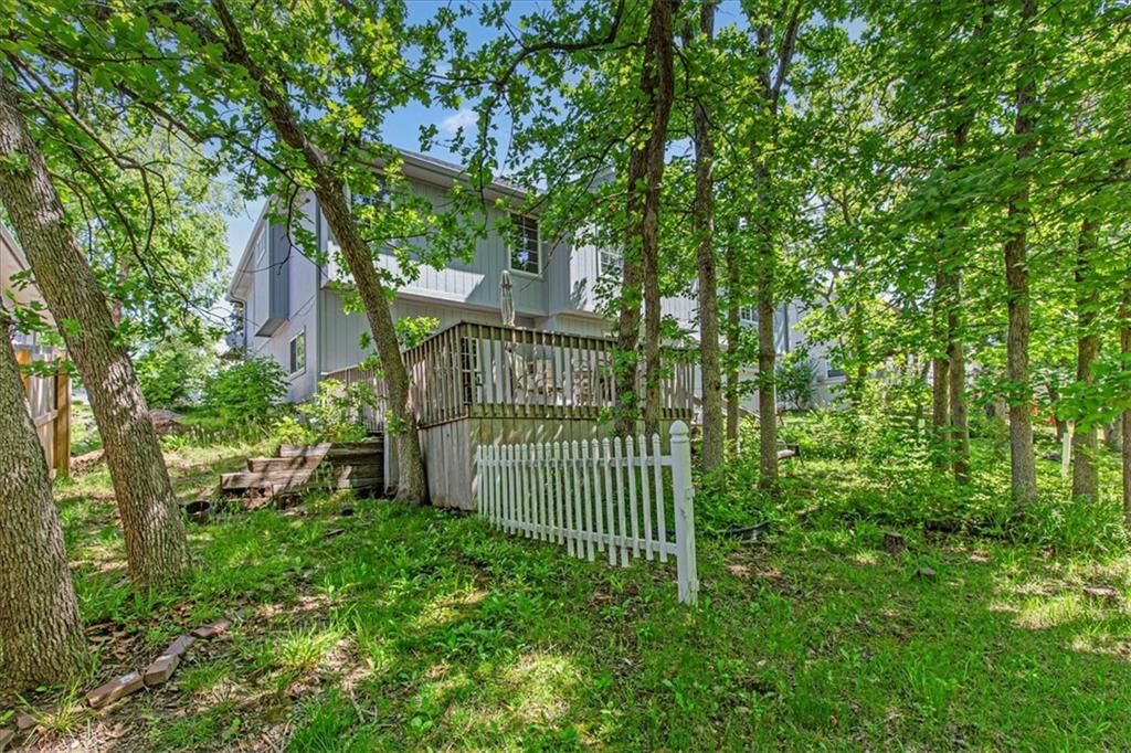 120 NW Whitlock Drive — photo 5