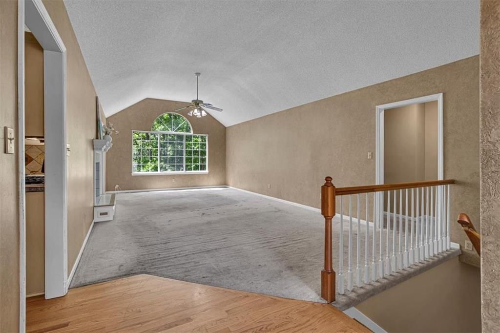 120 NW Whitlock Drive — photo 9