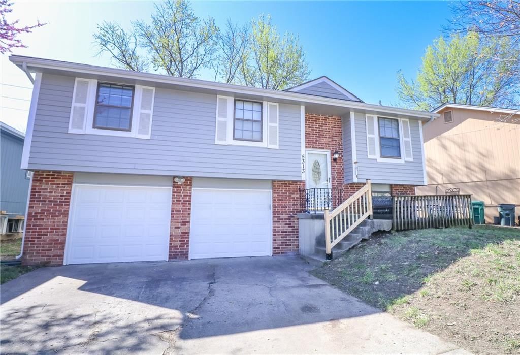 5313 Crest Drive, Kansas City, KS