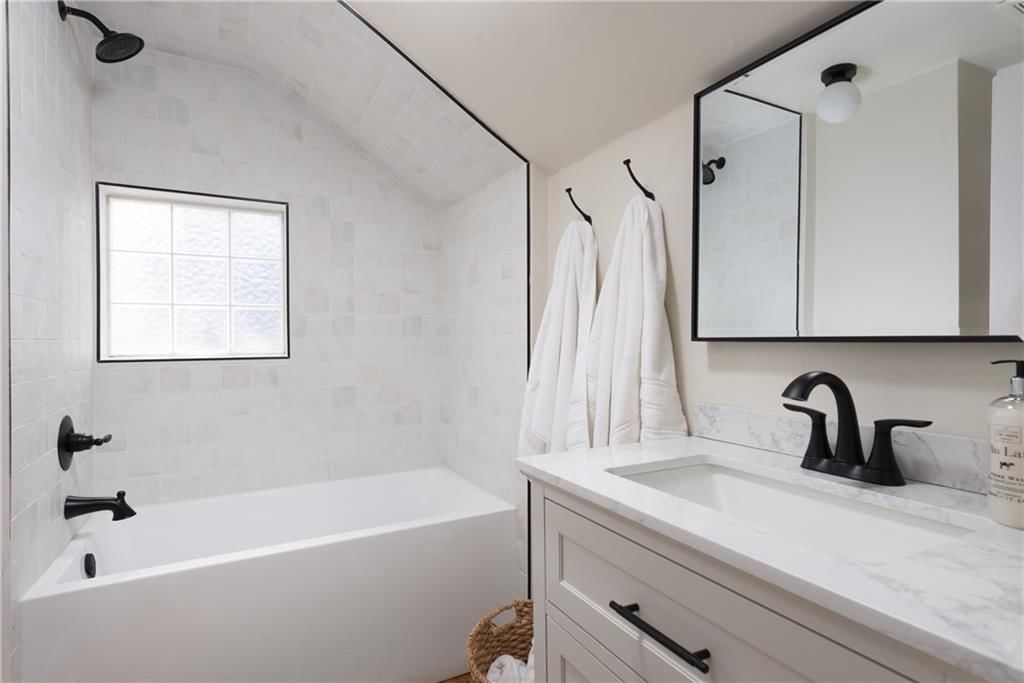 4704 Liberty Street — photo 15