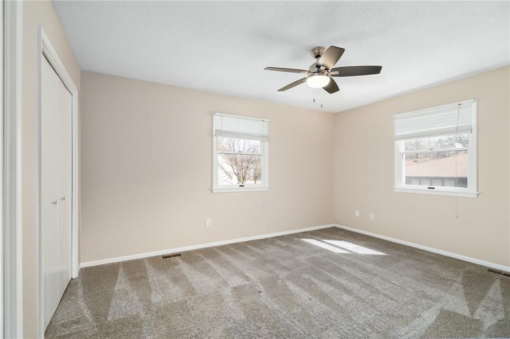910 Monroe Street — photo 33