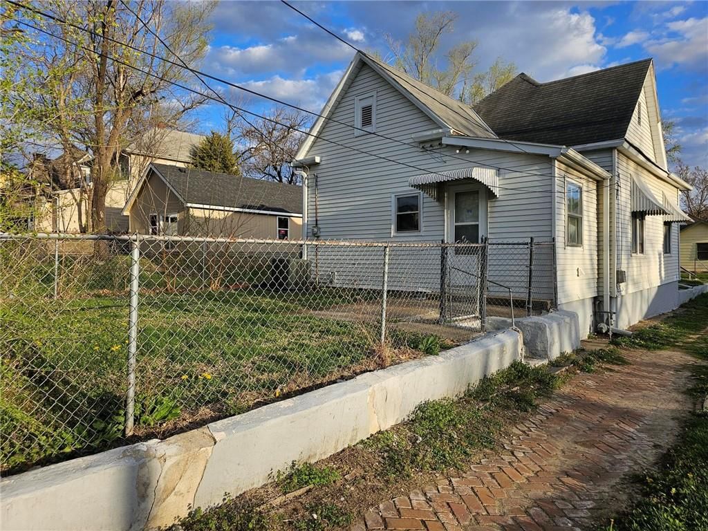 2401 Lafayette Street — photo 16