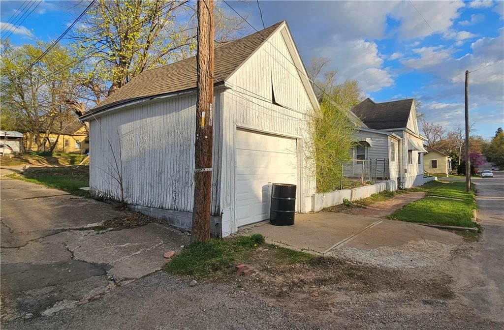 2401 Lafayette Street — photo 20