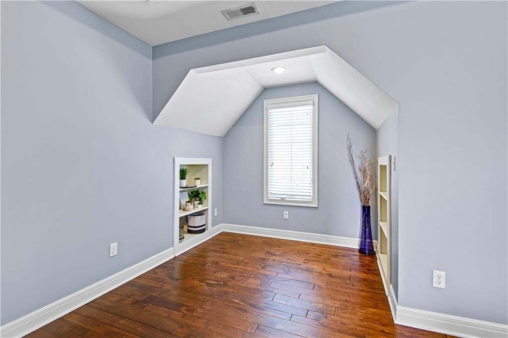 7800 ALDEN Road — photo 24