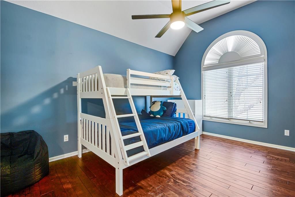 7800 ALDEN Road — photo 31