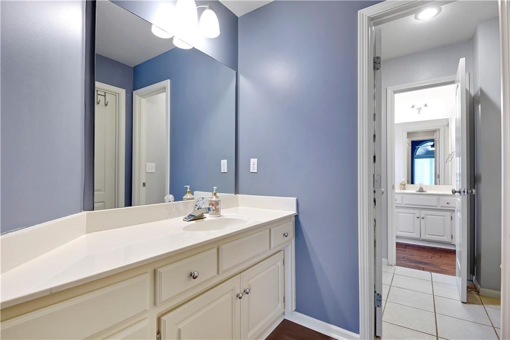 7800 ALDEN Road — photo 34