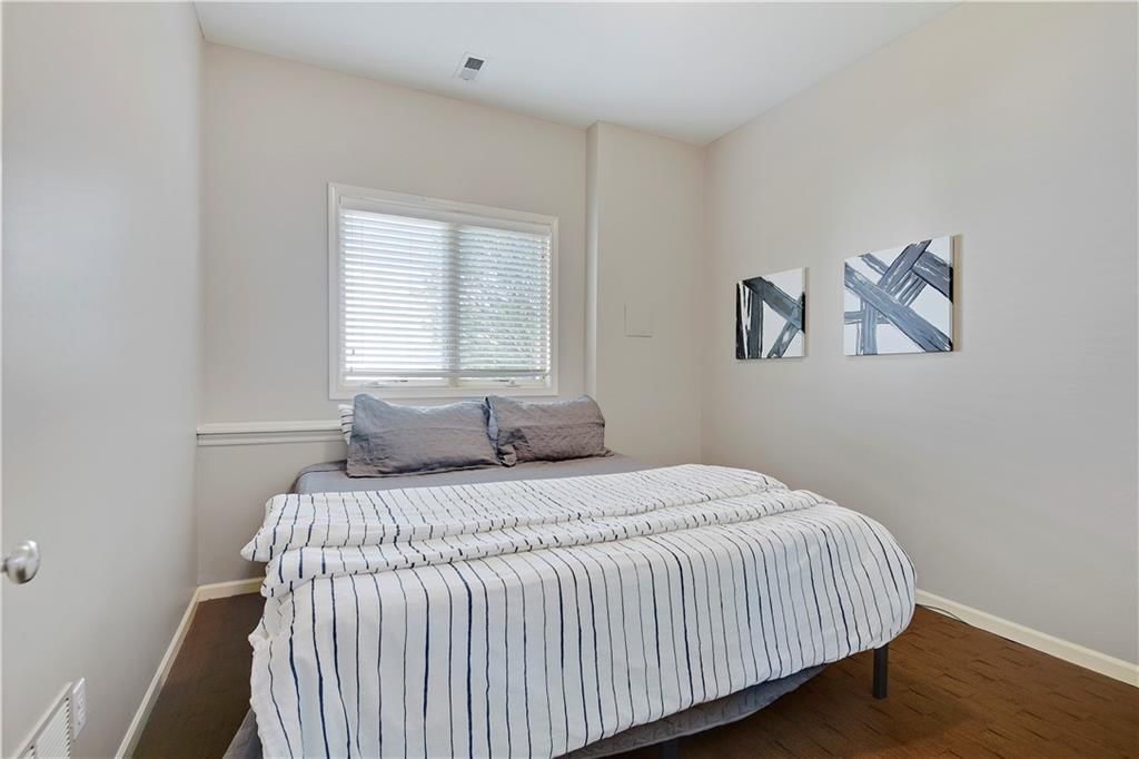 7800 ALDEN Road — photo 42