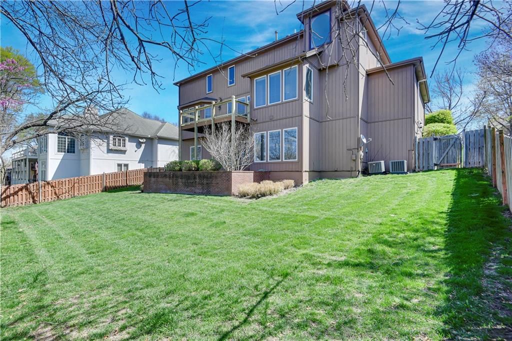 7800 ALDEN Road — photo 46