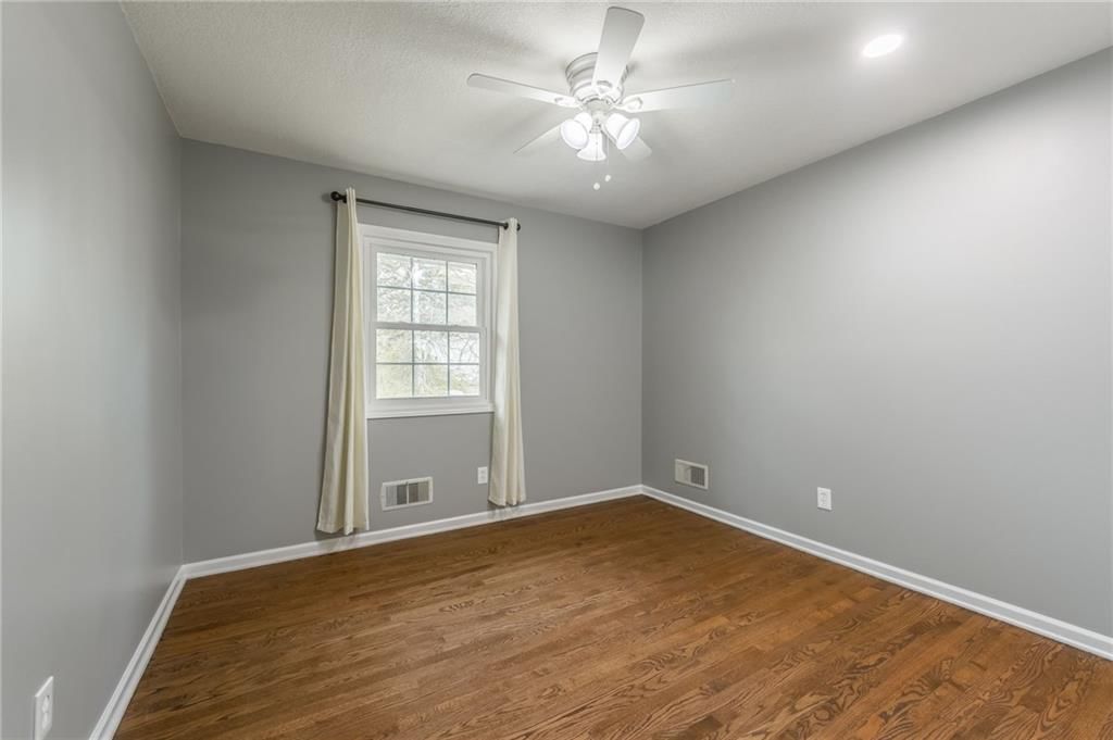 6806 N Euclid Avenue — photo 28