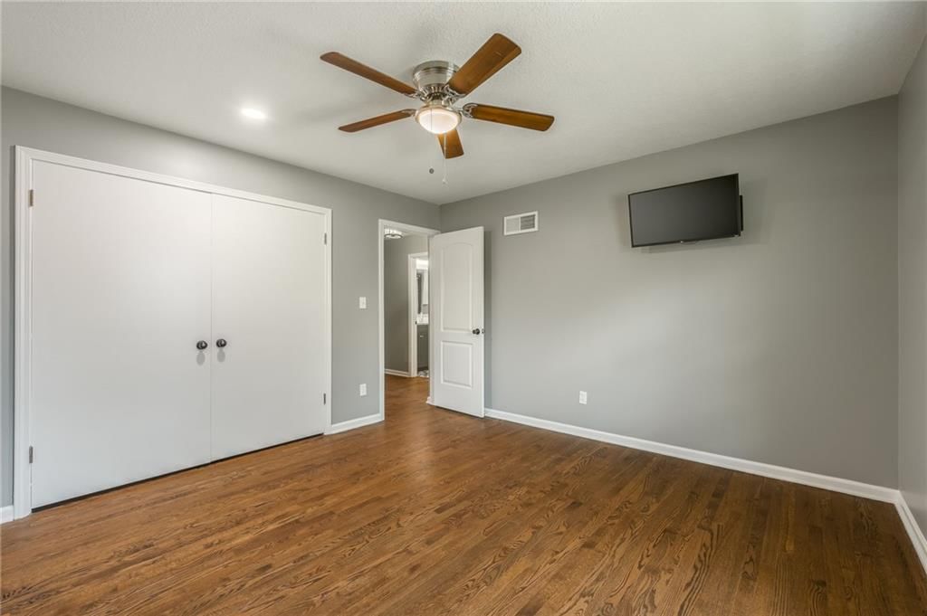 6806 N Euclid Avenue — photo 32