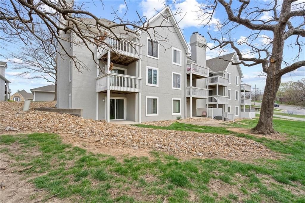 5860 PARK Street — photo 23