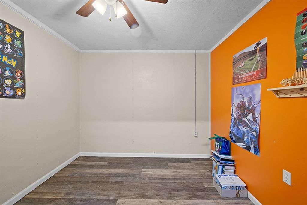 3006 E 8th Street — photo 33