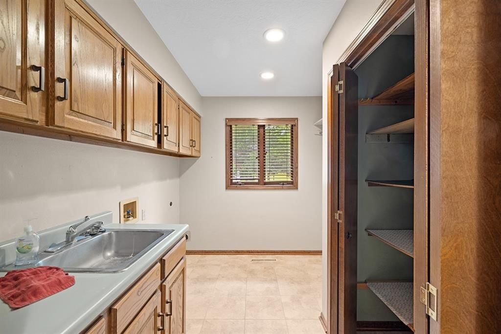 3006 E 8th Street — photo 41