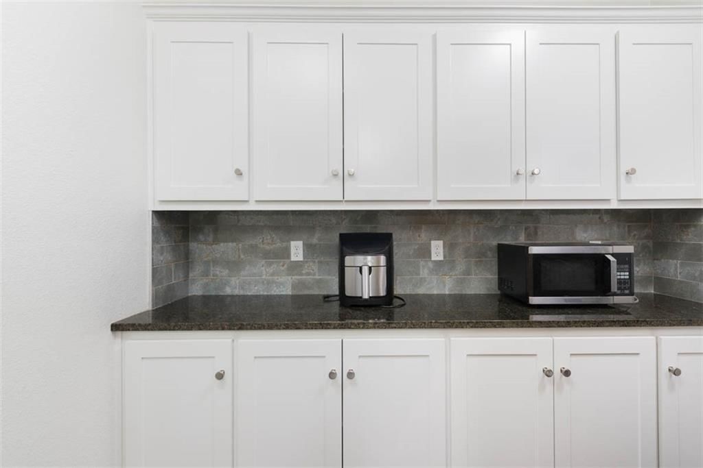 7430 N Lamar Drive — photo 13