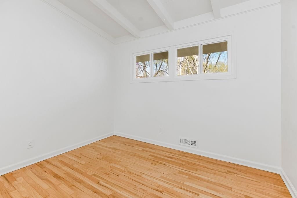 9018 Hemlock Drive — photo 12