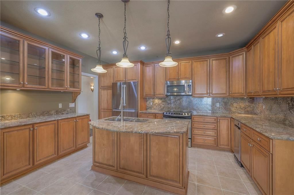 6509 W 92nd Street — photo 13