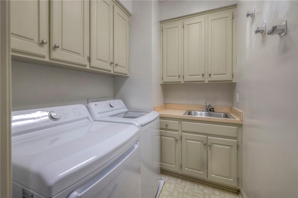 6509 W 92nd Street — photo 31
