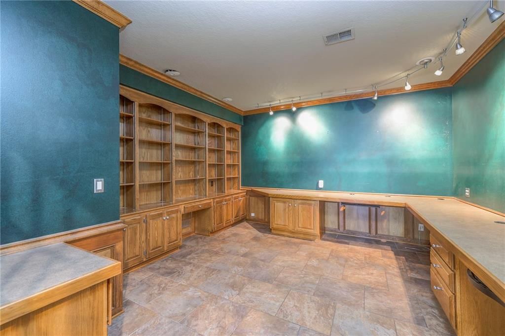 6509 W 92nd Street — photo 46