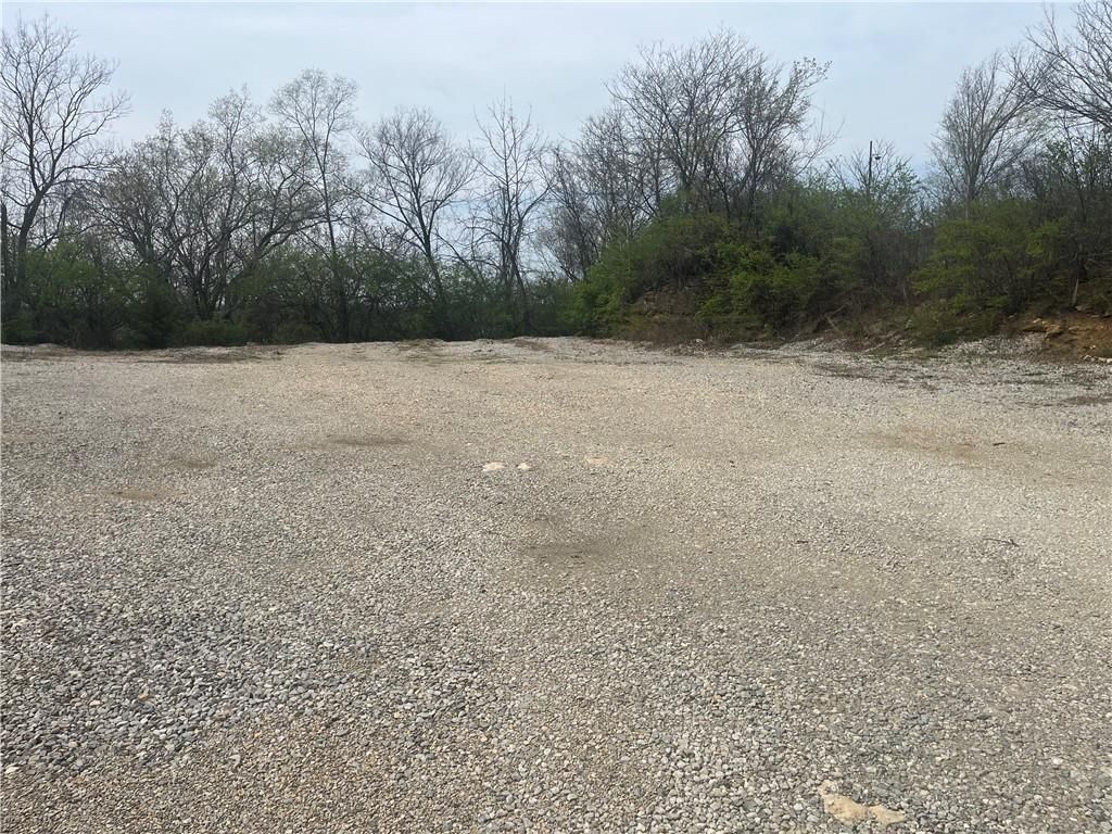 4004 Winchester Avenue — photo 2