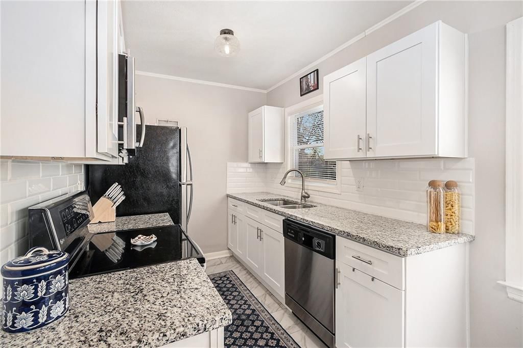 7701 W 63rd Terrace — photo 8