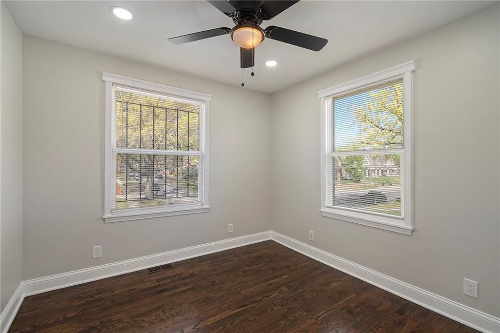 2731 Indiana Avenue — photo 11