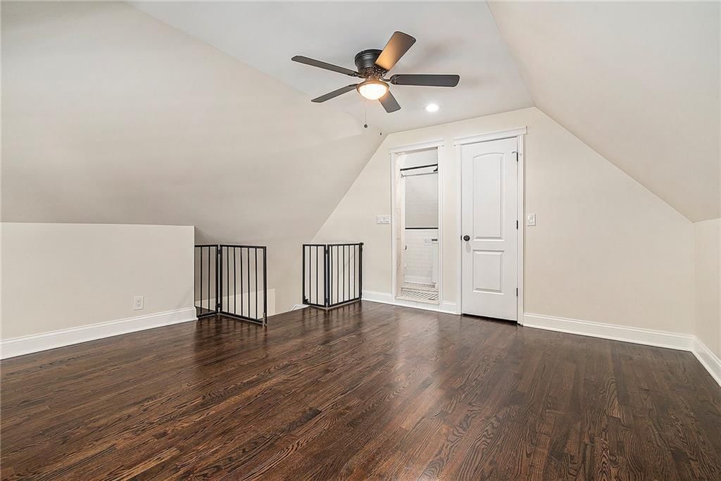 2731 Indiana Avenue — photo 20
