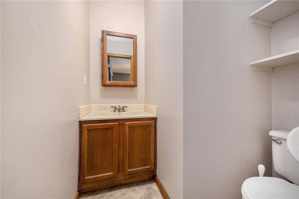 611 Valley Street — photo 12