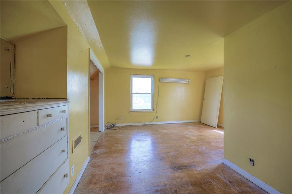 8345 Campbell Street — photo 11