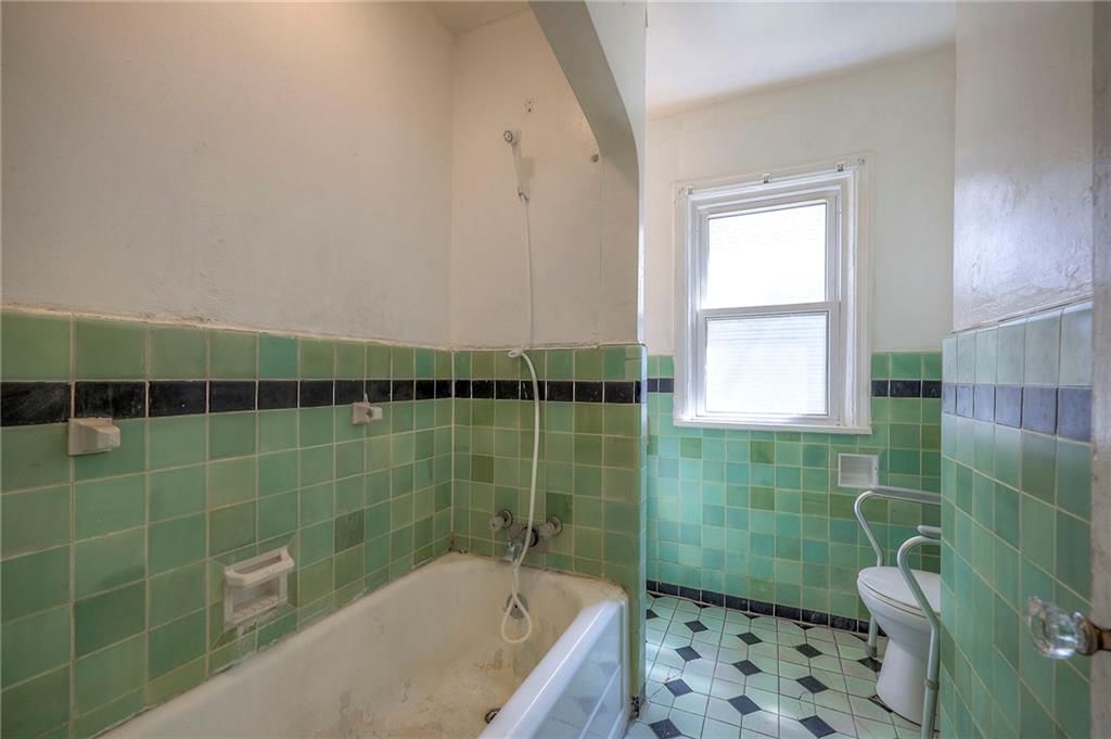 8345 Campbell Street — photo 5