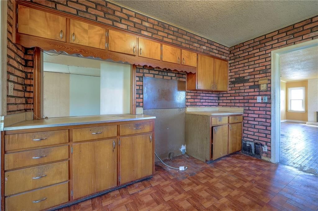 8345 Campbell Street — photo 9