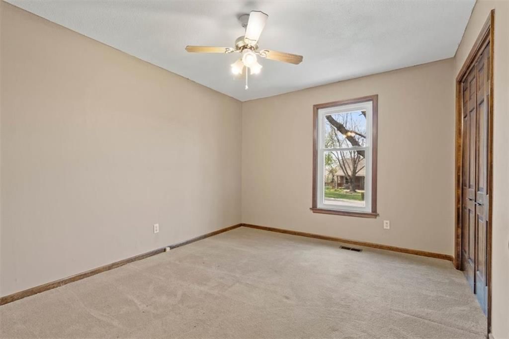 6203 Greenwood Drive — photo 13